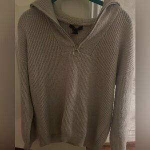Oversized, half zipped cozy sweater
